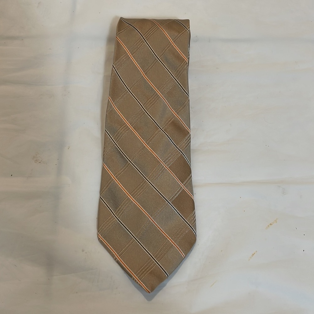 Michael Kors tan and coral striped tie 60”L x 3.5” wide - Picture 2 of 4
